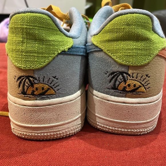 Nike Air Force 1 Sun Club Casual Shoes DM0984-700  7Y - Picture 5 of 7